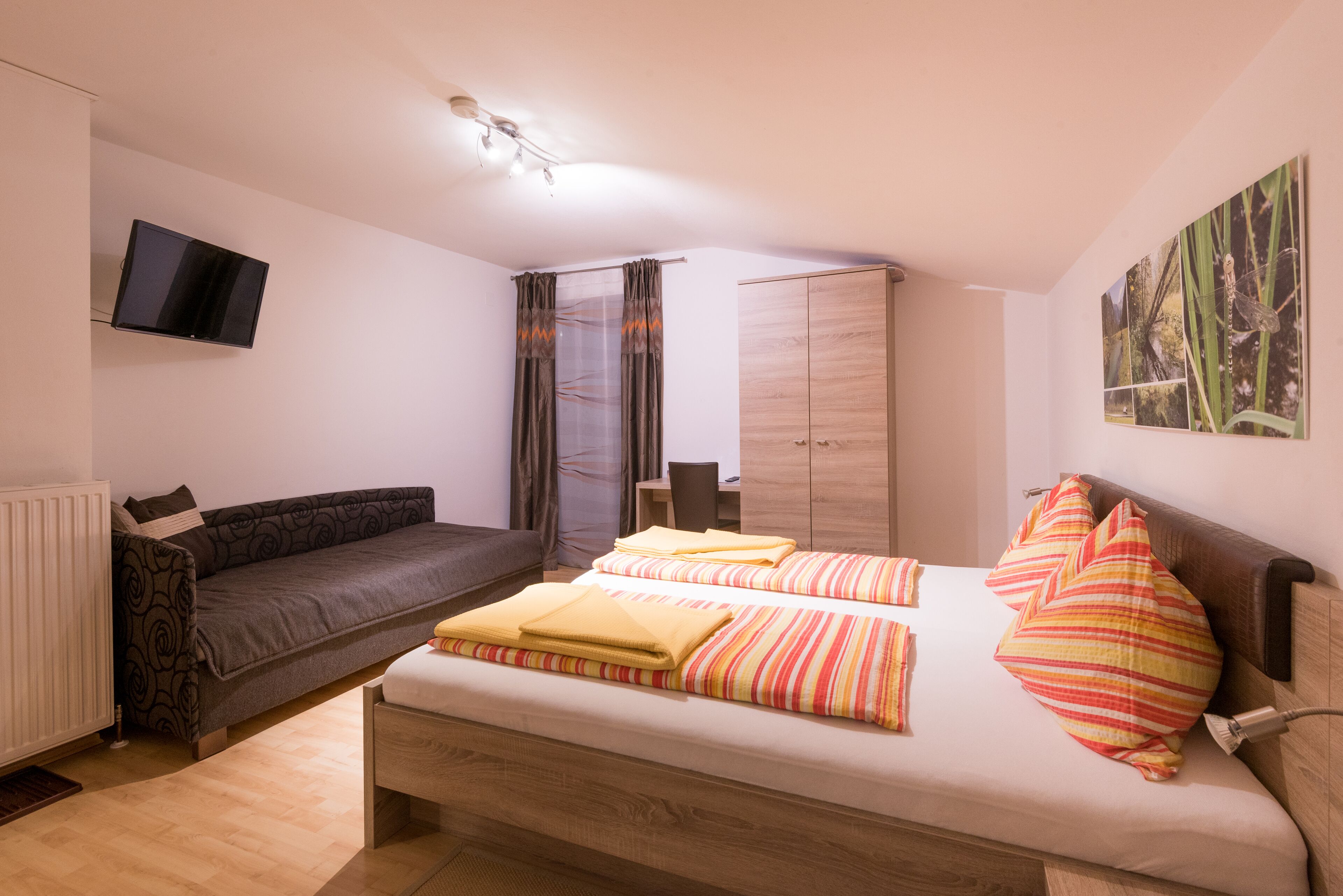 Apartment, 2 Bedrooms, Kitchen | Premium bedding, in-room safe, individually decorated, desk