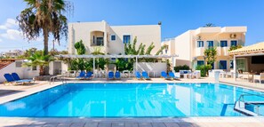 Outdoor pool - Nana Angela Apartments (Hersonissos)