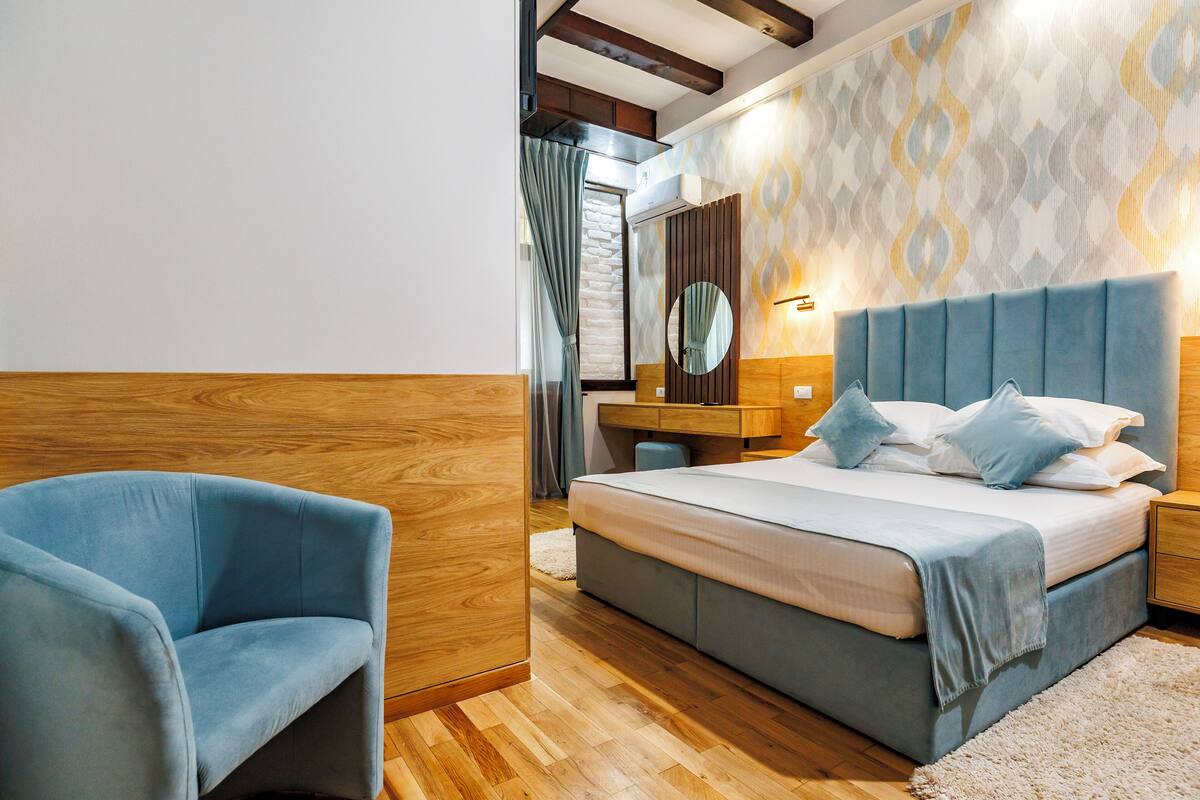 double room | 1 bedroom, premium bedding, minibar, in-room safe