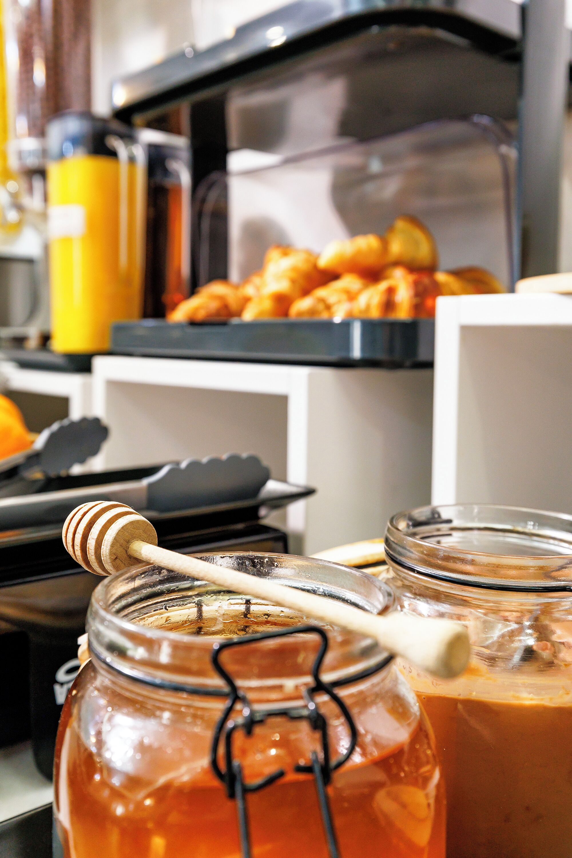 daily buffet breakfast (eur 8 per person)