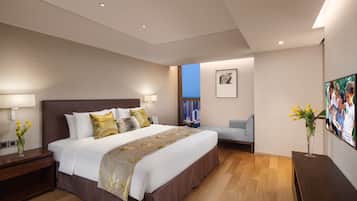 In-room safe, soundproofing, iron/ironing board, free WiFi
