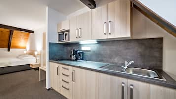 Apartamento Premium, 2 habitaciones, cocina | Cocina privada