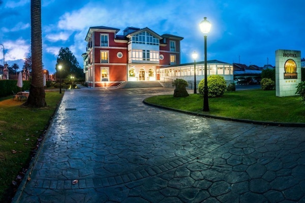 Fachada del alojamiento - Noche