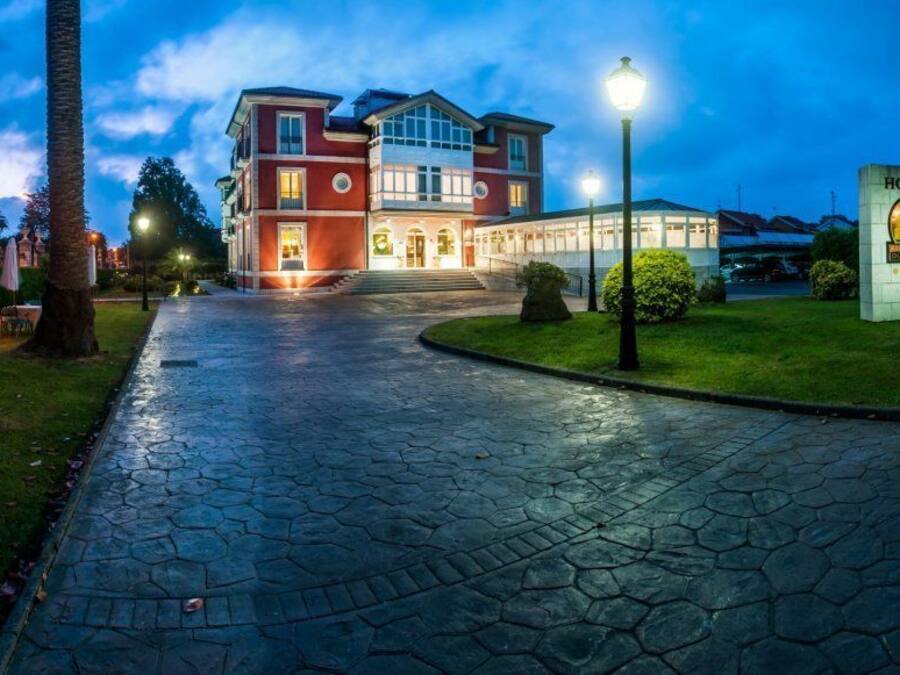 Front of property - evening/night