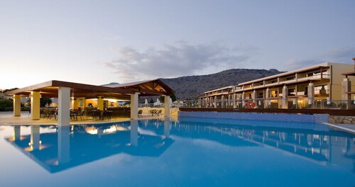 Pefki Islands Resort