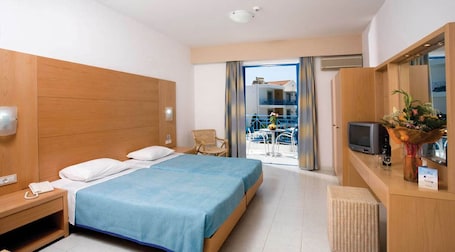 Caja fuerte, cortinas opacas, sistema de insonorización. Pefki Islands Resort