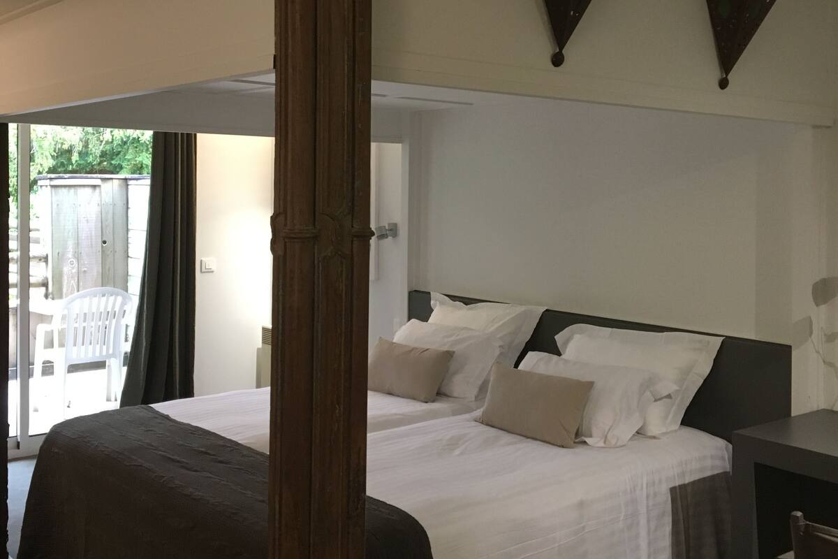 double room (prestige) | premium bedding, minibar, in-room safe, individually decorated