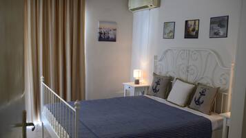 Camera con letto matrimoniale o 2 letti singoli, balcone, vista mare | Una cassaforte in camera, insonorizzazione