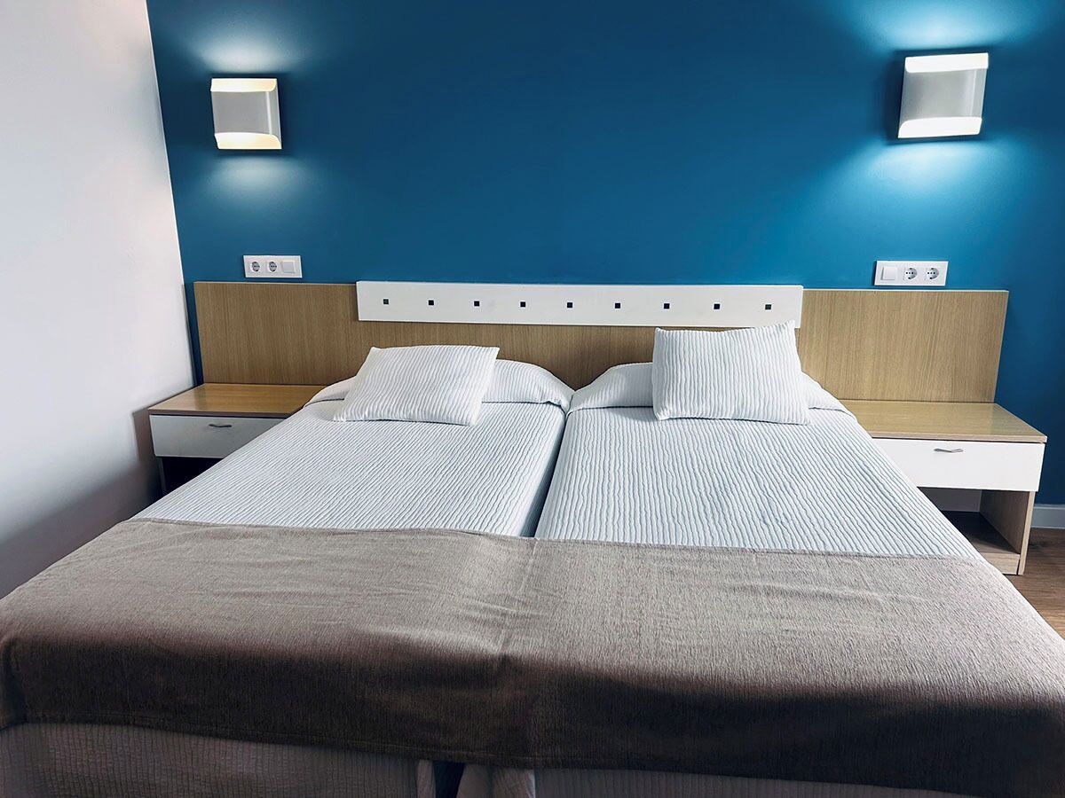 double room, sea view | 1 bedroom, in-room safe, desk, laptop workspace