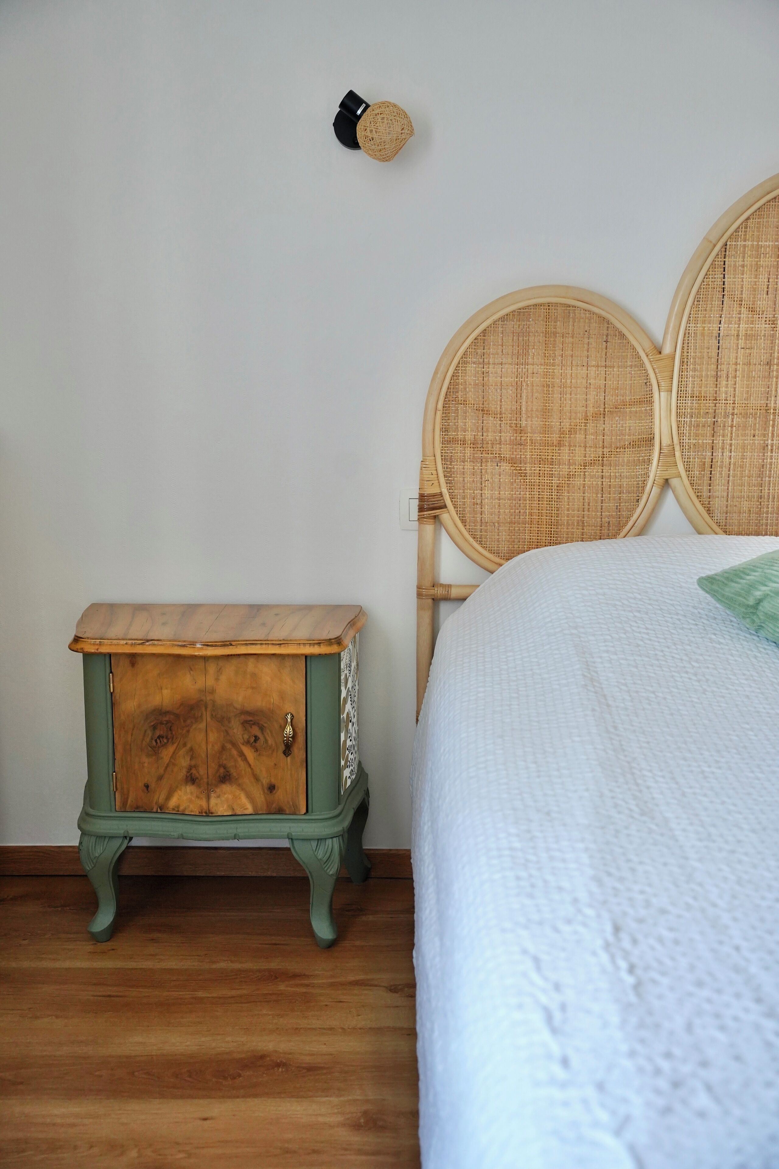 Bureau, Wi-Fi gratuit, draps fournis
