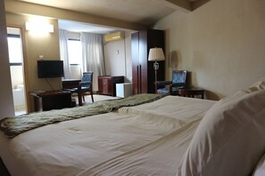 Studio Suite | Premium bedding, down comforters, in-room safe, individually decorated - El-ELYON Residence (Accra)