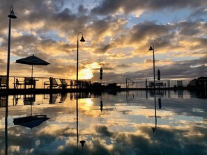 Piscine couverte, piscine extérieure (ouverte en saison)