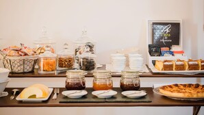 Breakfast area - Hôtel Les Mazets de Marie de Jules (Eyragues)