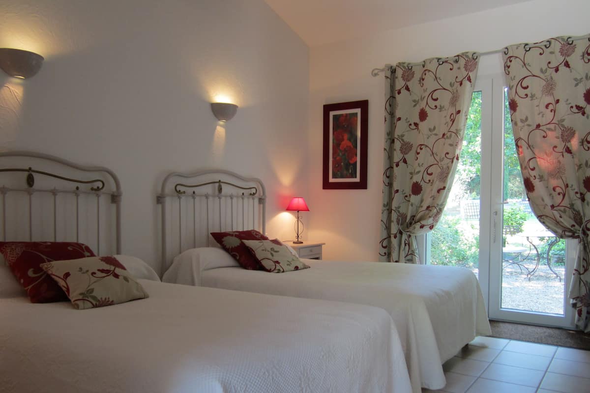 Standaard Twin kamer, terras, tuin | Geluiddichte muren, gratis wifi