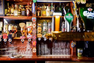 Bar (en la propiedad)