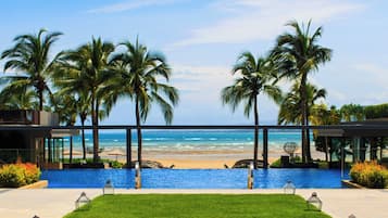 2 outdoor pools, free pool cabanas, pool umbrellas