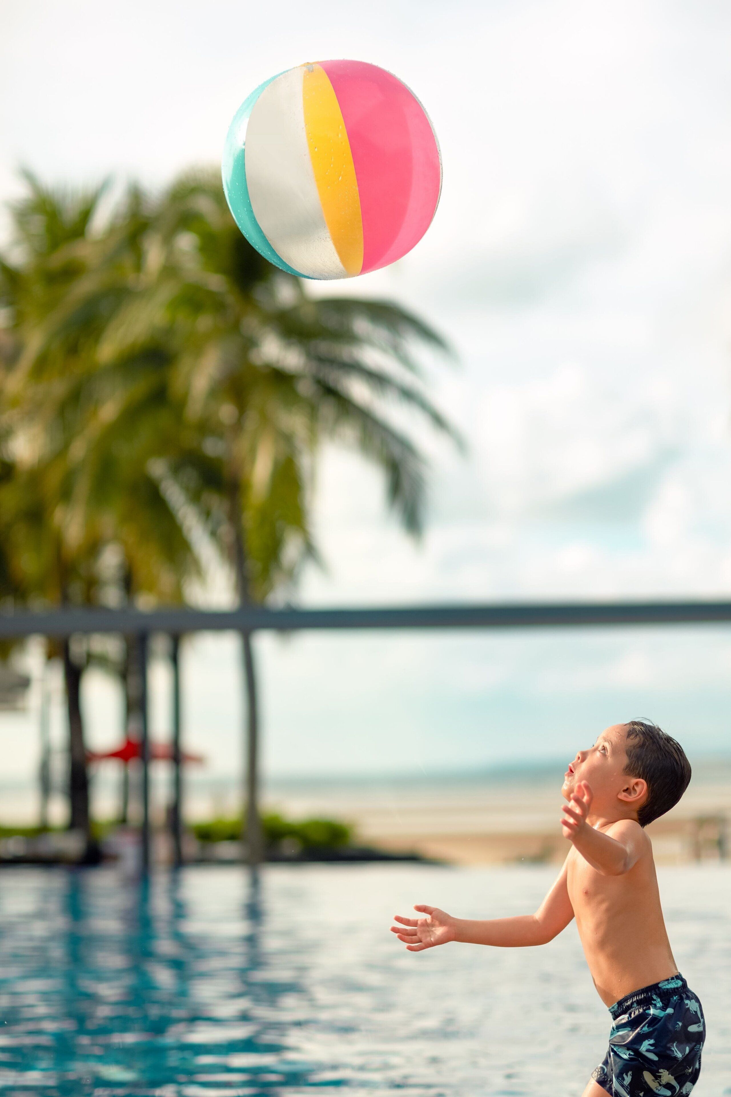 2 outdoor pools, free pool cabanas, pool umbrellas