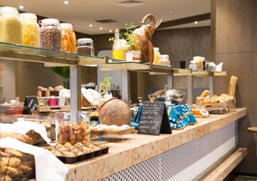 Daily cooked-to-order breakfast for a fee