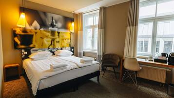 Desk, soundproofing, iron/ironing board, free WiFi