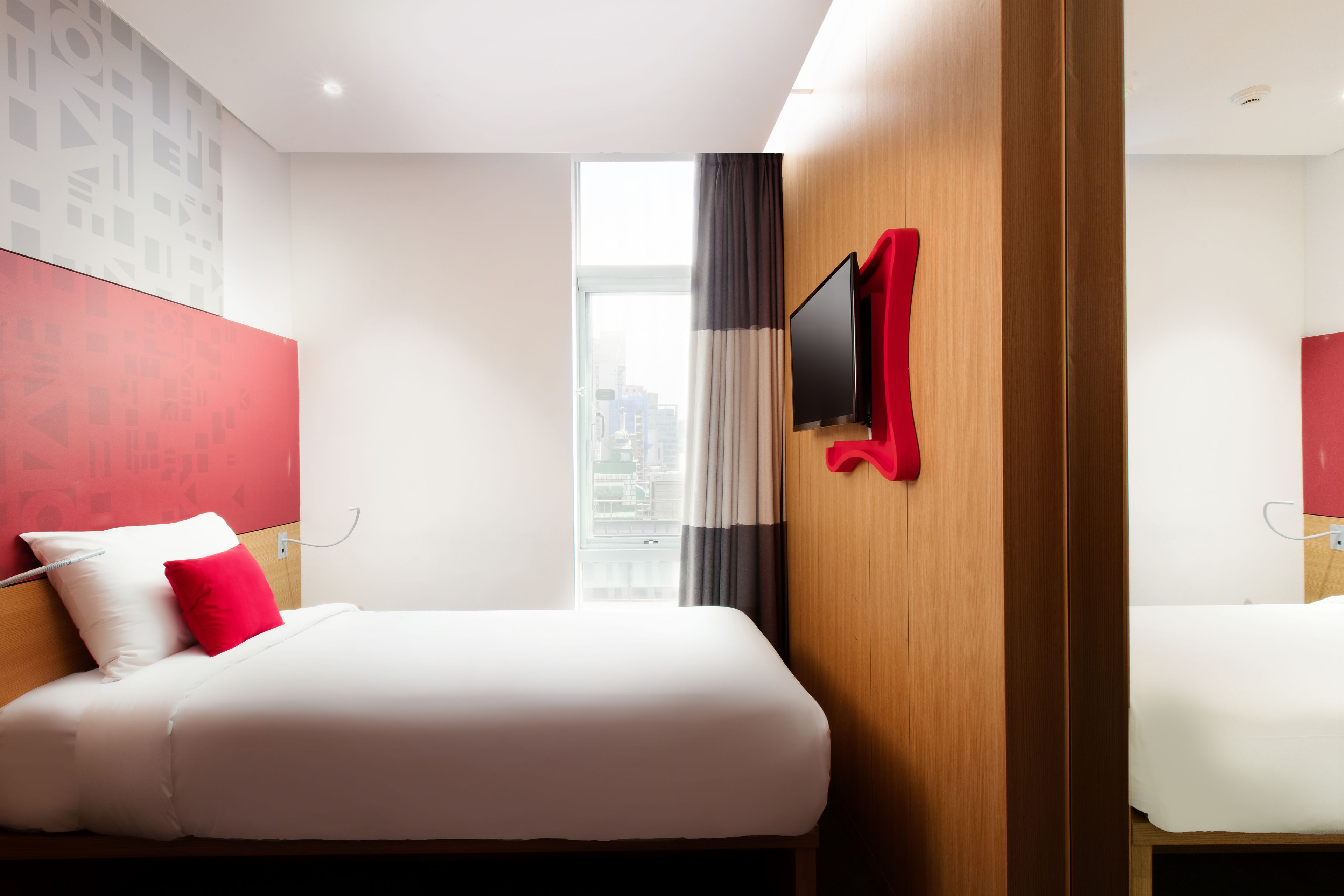 premium bedding, in-room safe, desk, blackout curtains