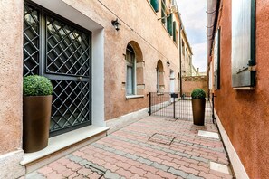 View from property - Cannaregio II Apartments (Venice)