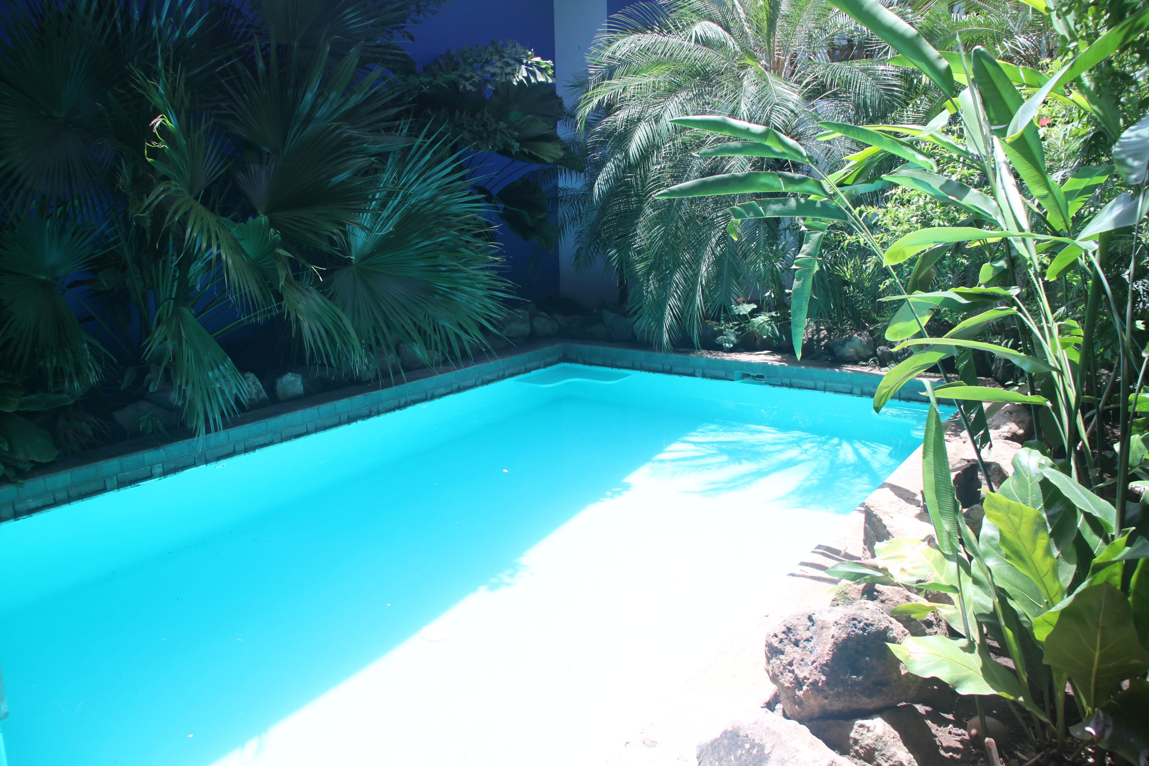 Piscine intérieure, piscine extérieure