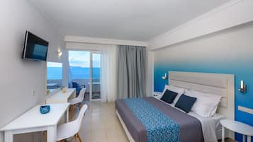 Standard Studio, Balcony, Sea View | In-room safe, desk, soundproofing, iron/ironing board