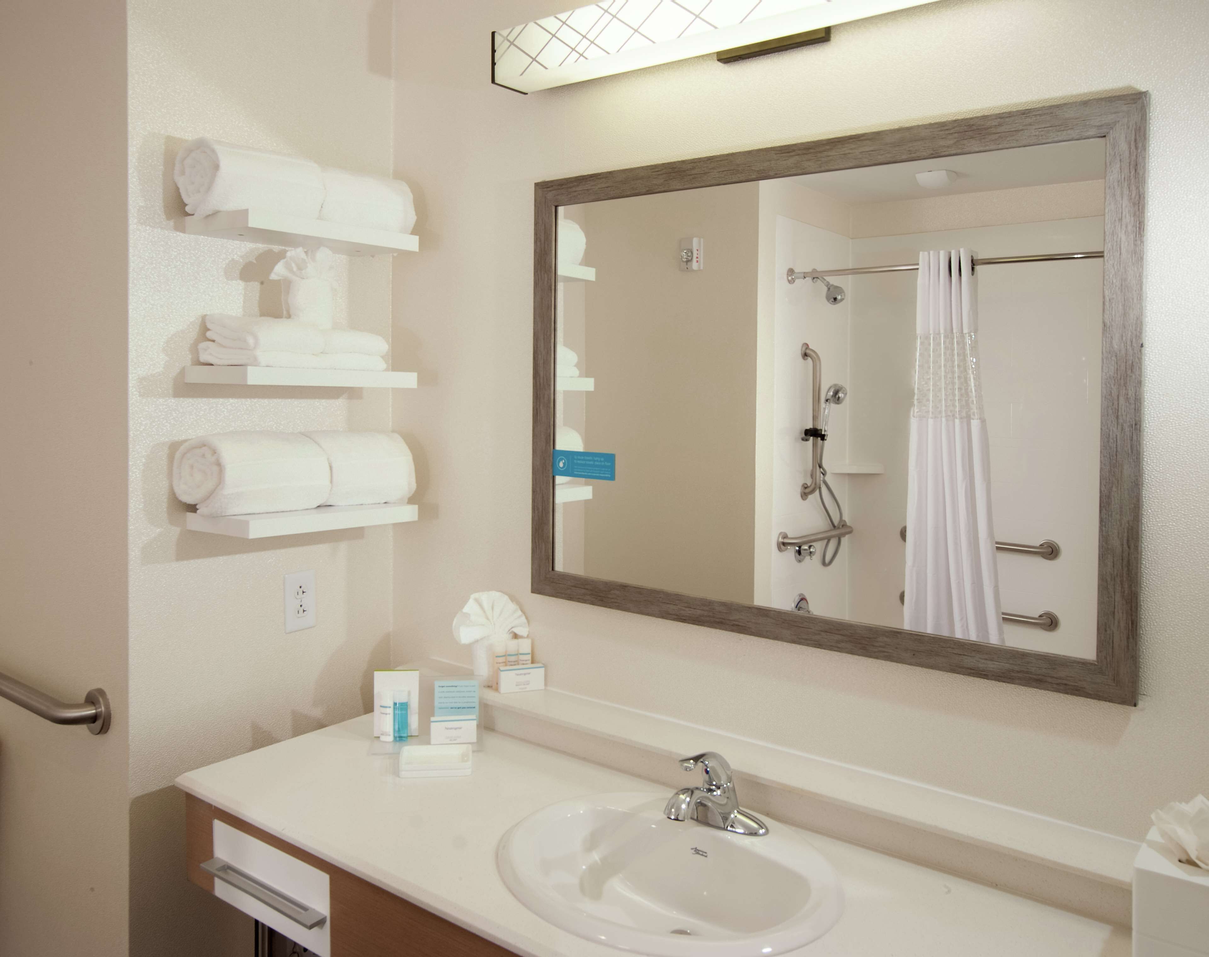 room, 2 queen beds, accessible, bathtub (mobility & hearing) | bathroom | free toiletries, hair dryer, towels