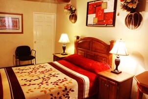 Habitación individual estándar, 1 cama doble | Escritorio, tabla de planchar con plancha, wifi y ropa de cama