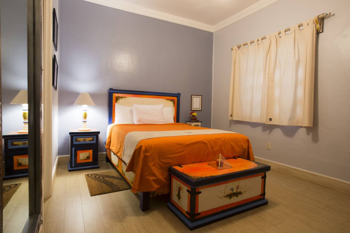 Junior Suite, 1 Double Bed | Minibar, blackout drapes, WiFi (free), individually furnished