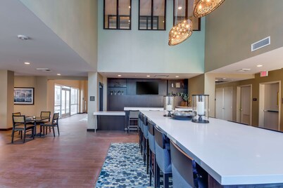 Hampton Inn & Suites Los Angeles - Glendale