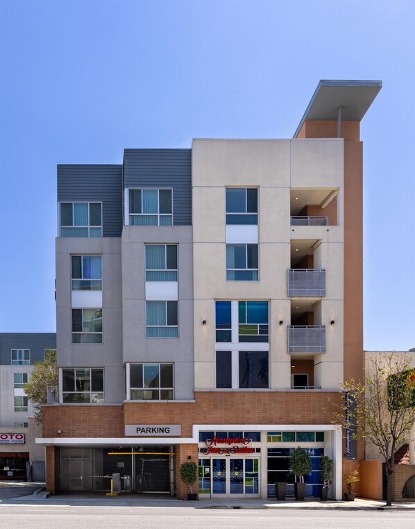 Exterior - Hampton Inn & Suites Los Angeles - Glendale (Glendale)