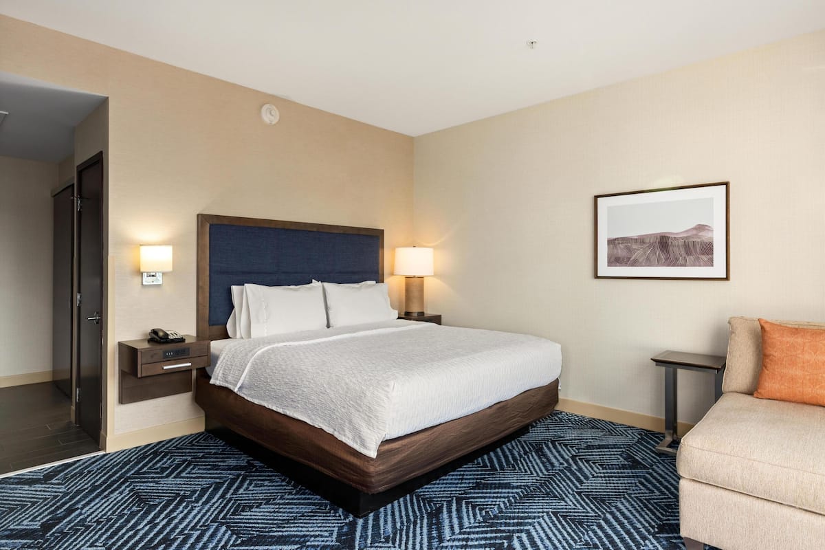 Room, 1 King Bed, Accessible, Bathtub | In-room safe, desk, laptop workspace, iron/ironing board