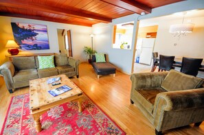 Standard-Apartment, Mehrere Schlafzimmer, Seeblick | Hochwertige Bettwaren, kostenloses WLAN, Bettwäsche