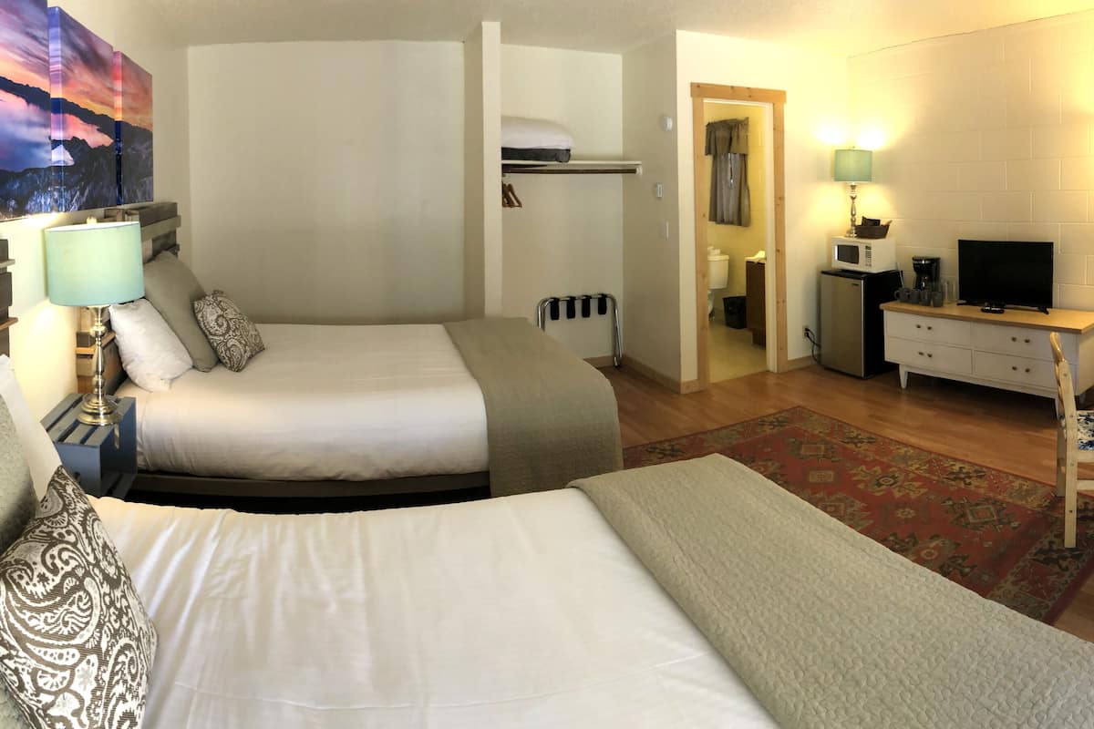 Standard Room, 2 Queen Beds | Premium bedding, WiFi (free), bed sheets