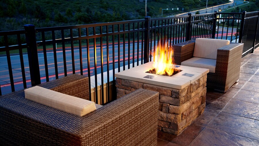 Hampton Inn & Suites Pittsburgh Airport South–Settlers Ridge