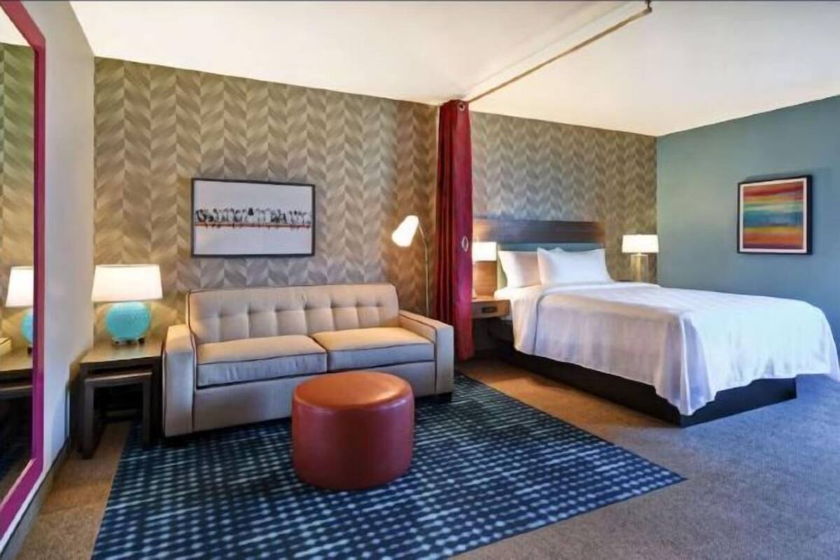 In-room safe, free WiFi, bed sheets