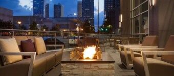 Embassy Suites by Hilton Charlotte Uptown 