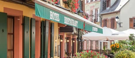 Lunsj og middag serveres, franske retter