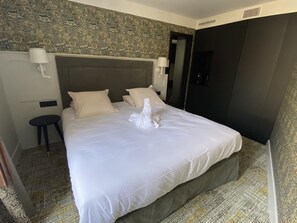 Literie de qualité supérieure, minibar, coffres-forts dans les chambres