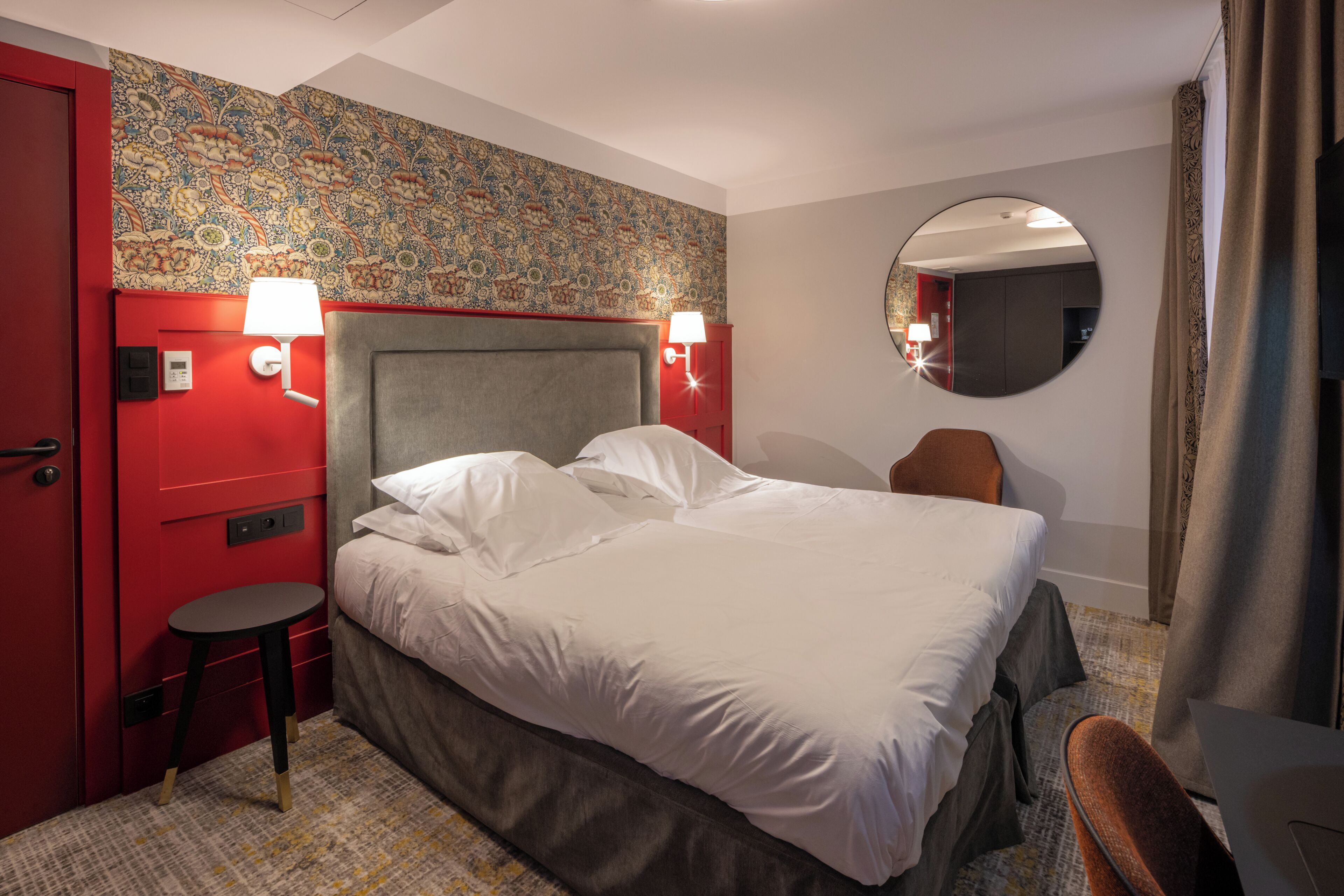 Habitación Confort doble, 1 habitación (sans vue) | Ropa de cama de alta calidad, minibar, caja fuerte y escritorio