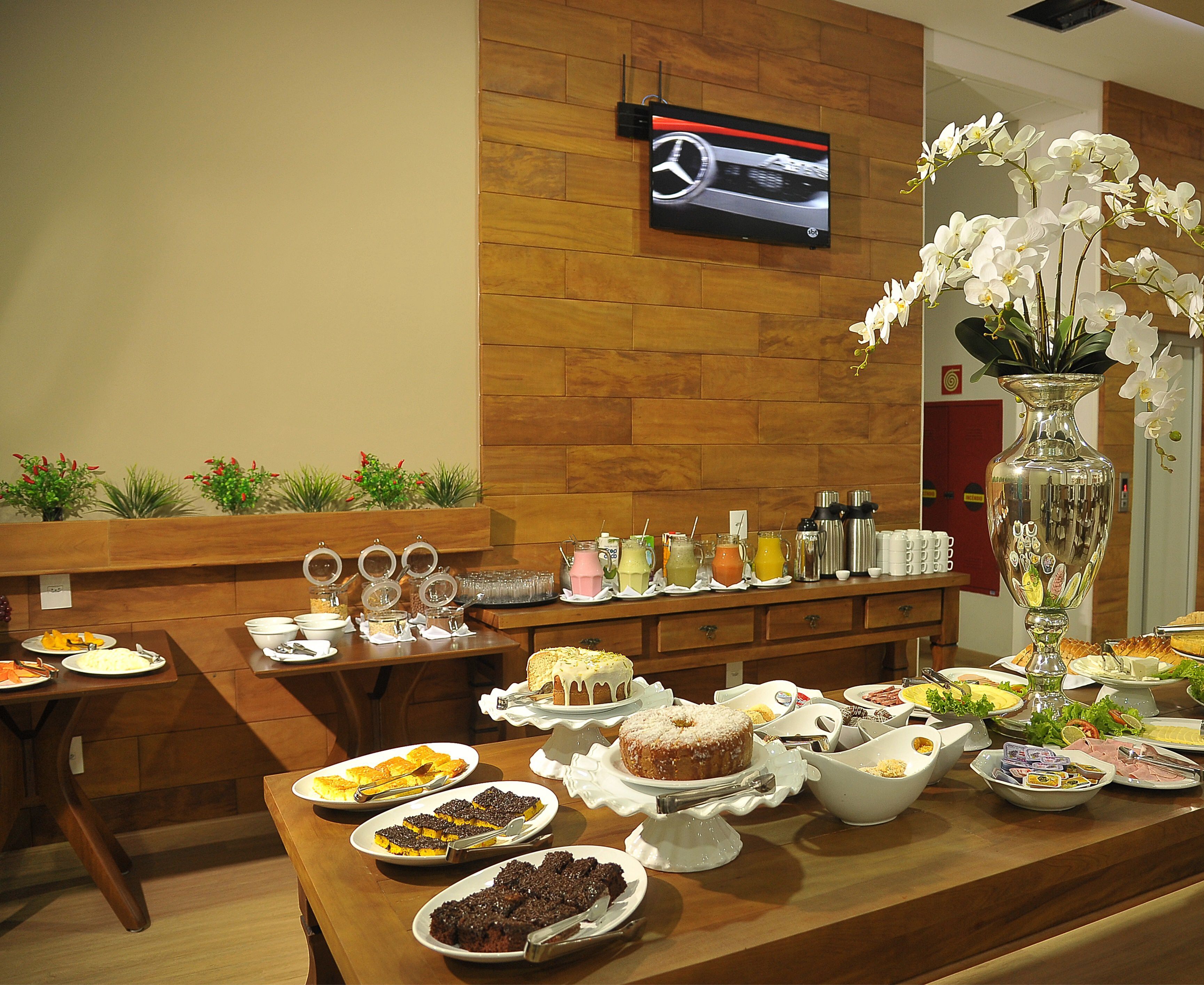 breakfast and dinner served, brazilian cuisine