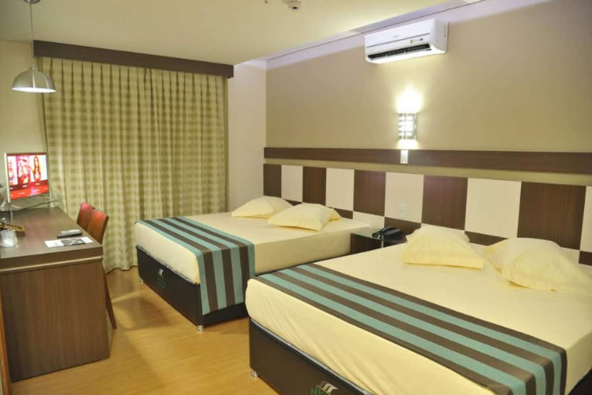 quadruple room | 1 bedroom, minibar, individually decorated, desk