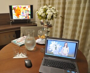 Minibar, individually decorated, desk, blackout drapes