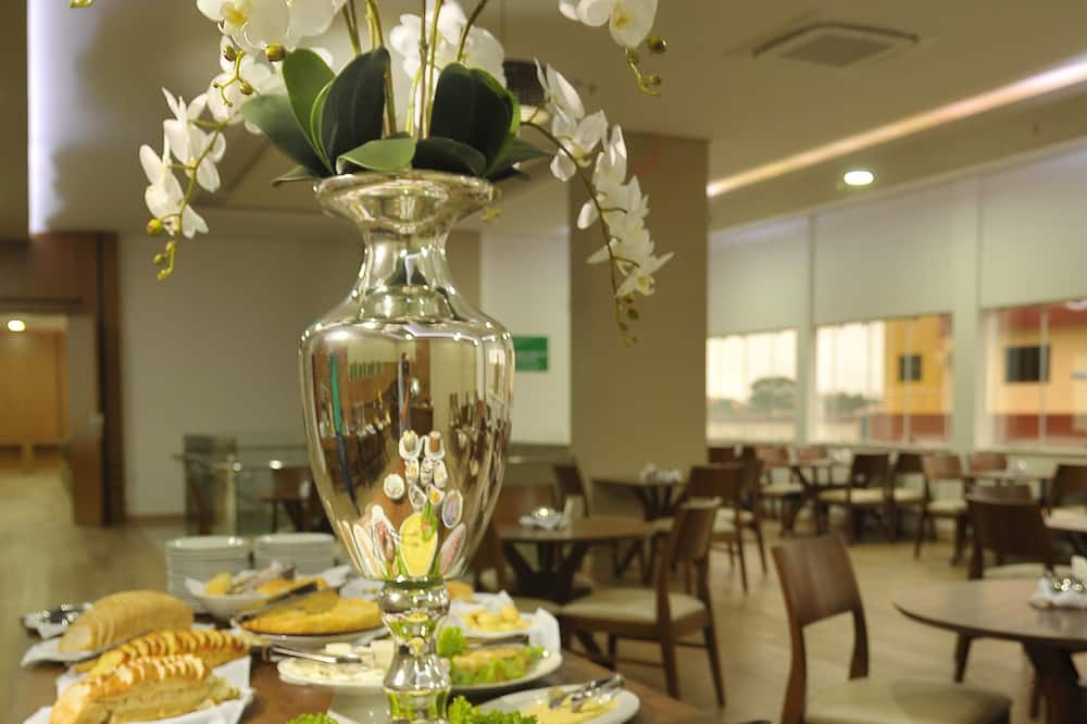 Hotel Maestro Premium Cascavel