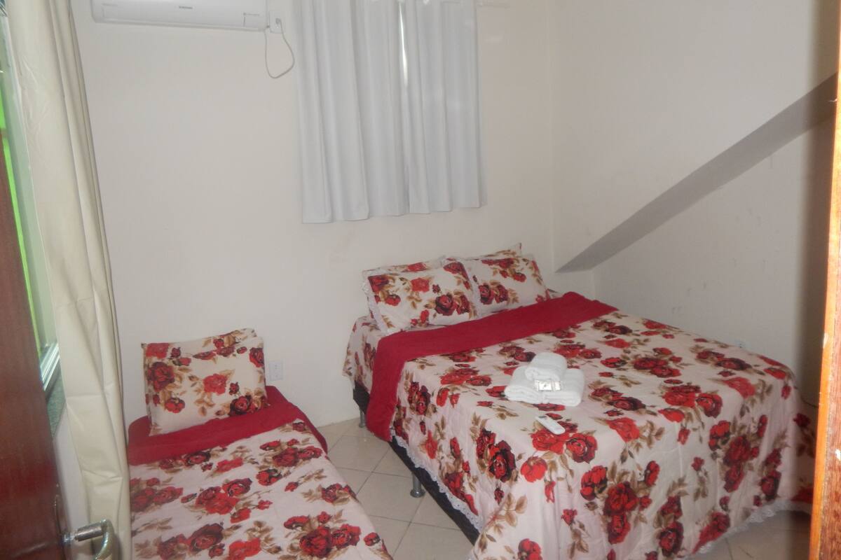 Cortinas blackout, camas plegables/adicionales y wifi gratis