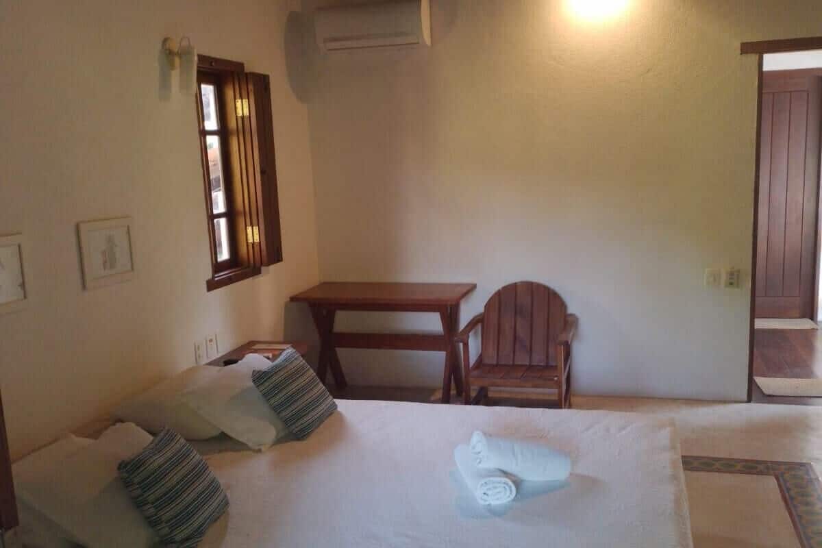 Minibar, bed sheets