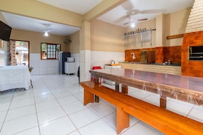 Refrigerador, microondas
