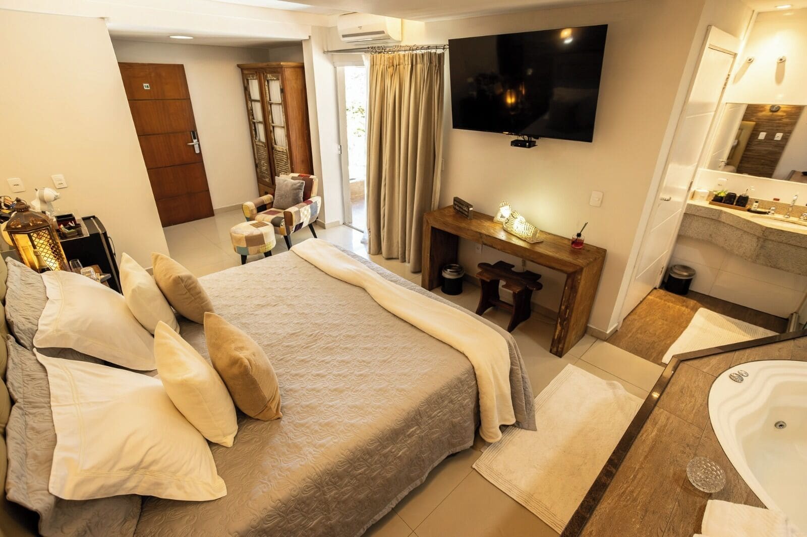 luxury room | minibar, in-room safe, desk, blackout curtains