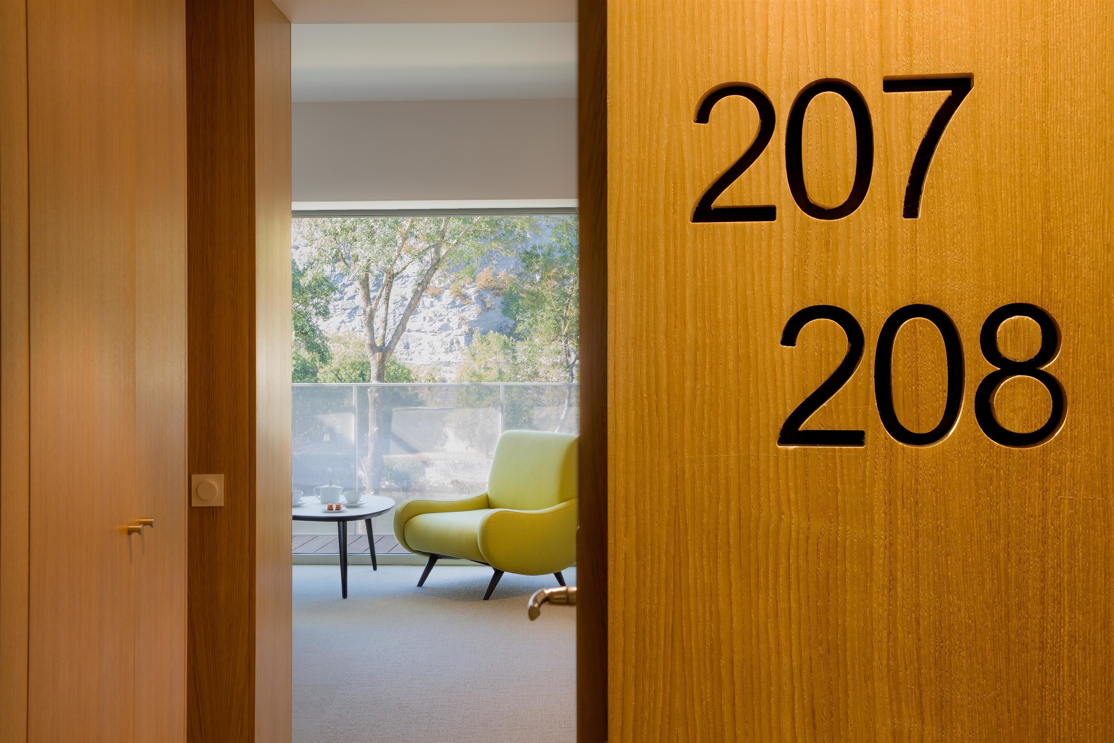 superior room, 1 king bed, non smoking (twin bed on request) | minibar, in-room safe, desk, soundproofing